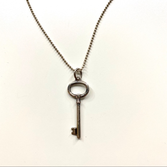 TIFFANY KEY NECKLACE - Picture 2 of 5